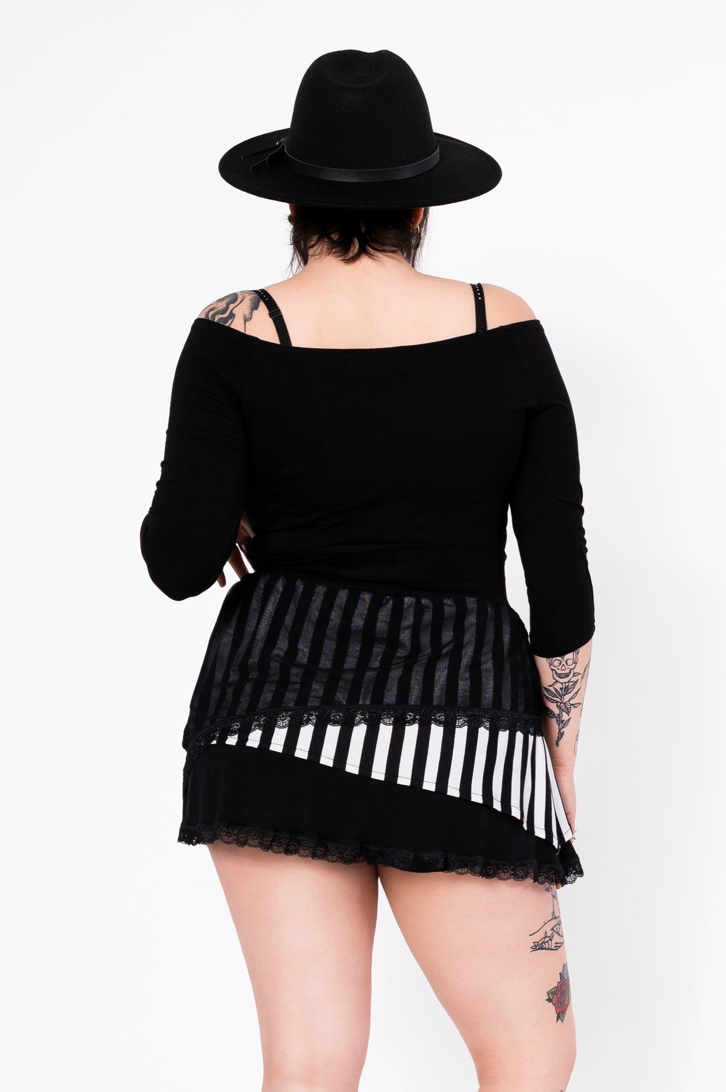 Dark Entries skort - Black/White