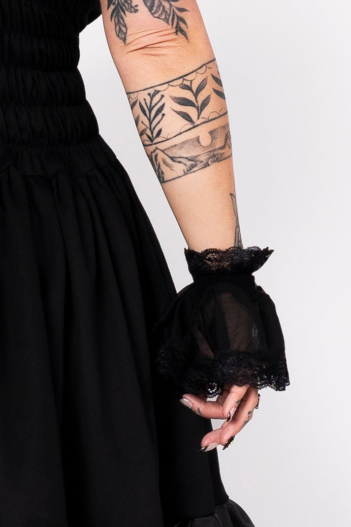 Requiem lace cuffs