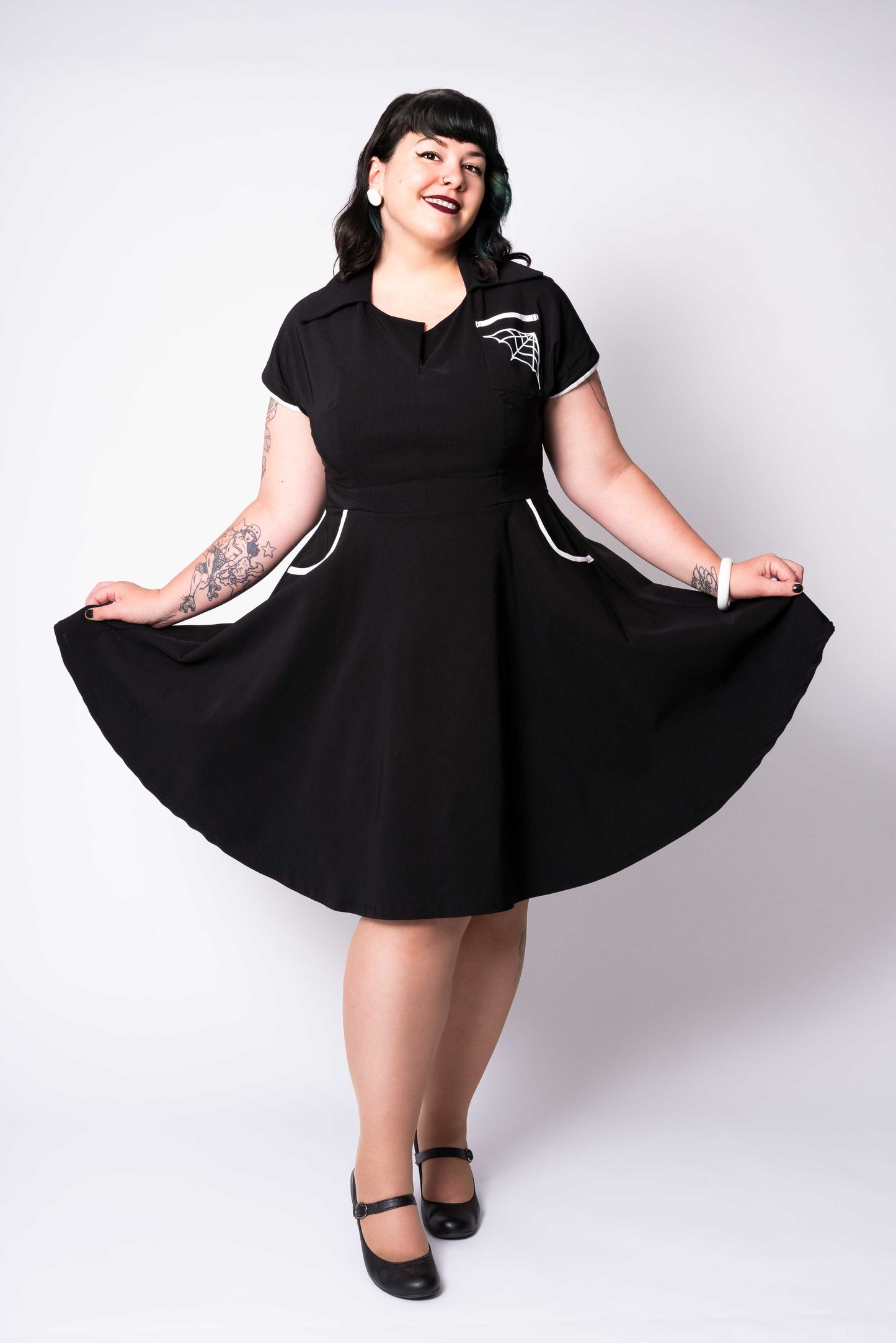 Deadbeat dress - black with spiderwebs