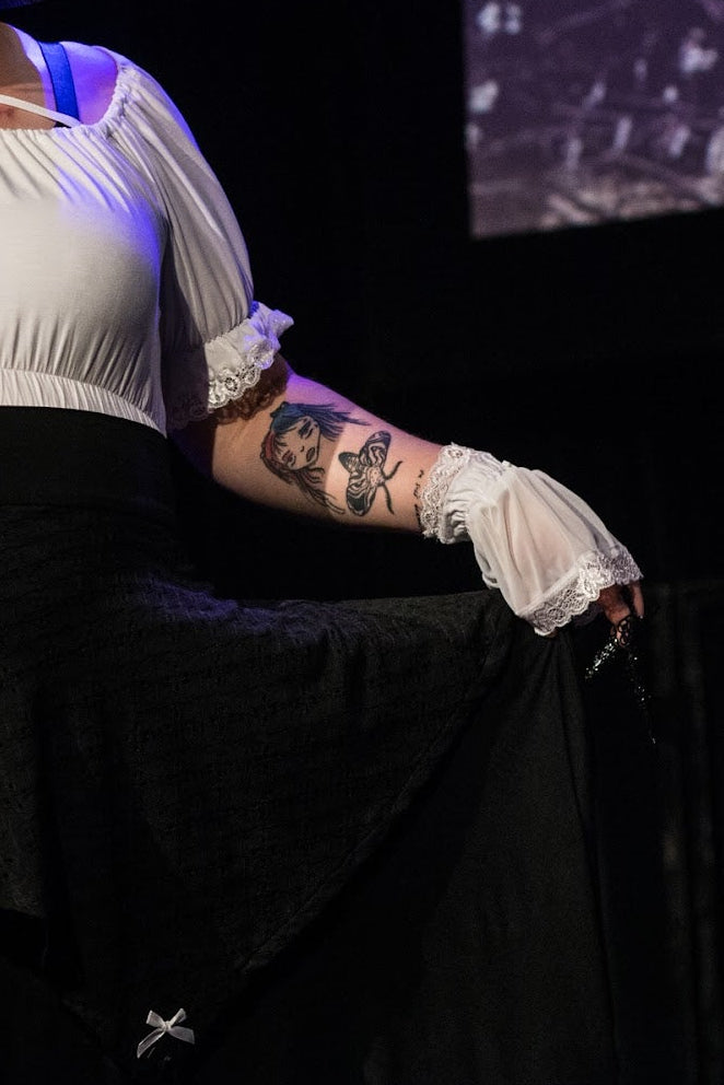 Manchettes en dentelle Requiem - blanches 
