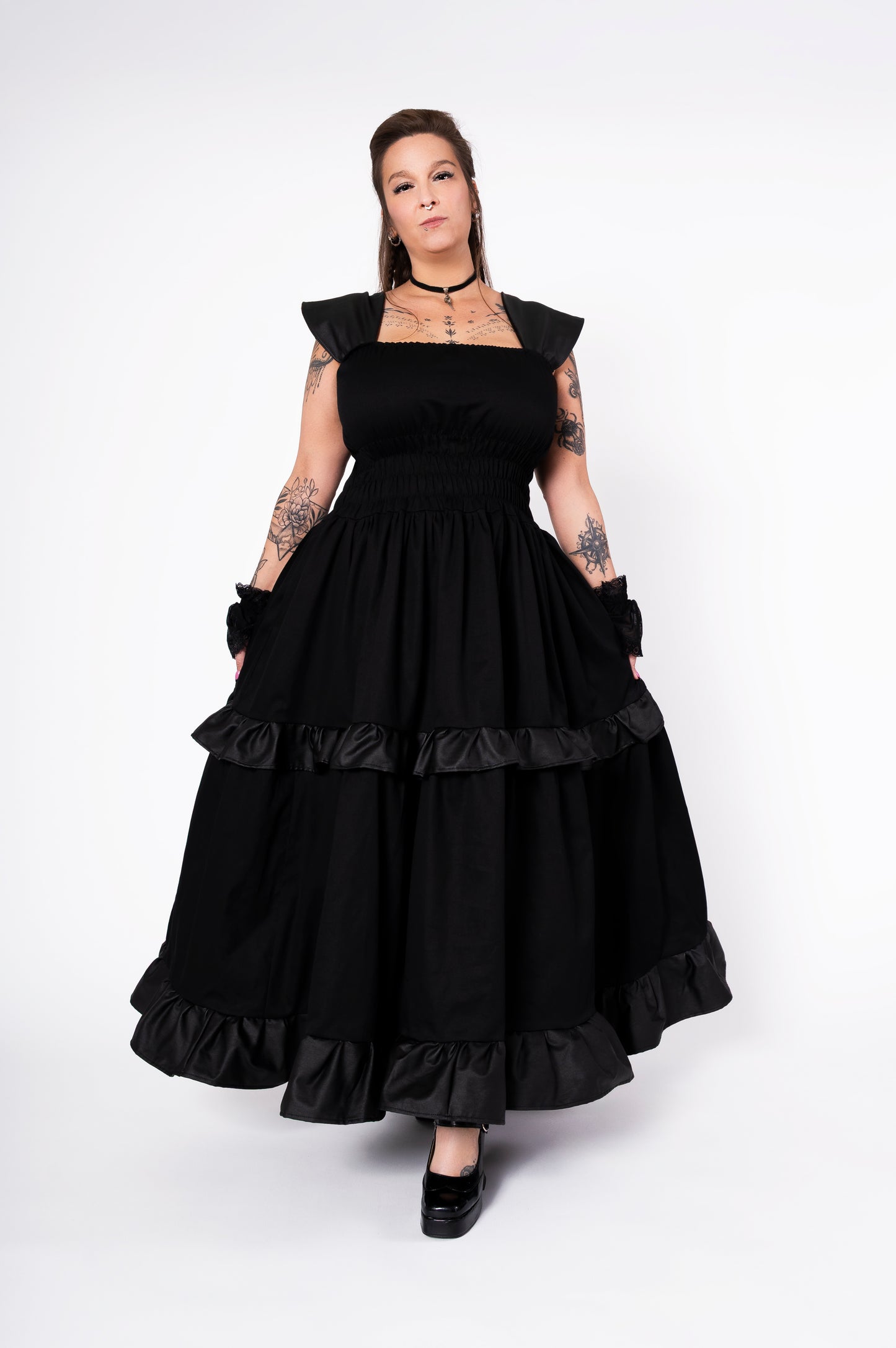 Requiem gown - black