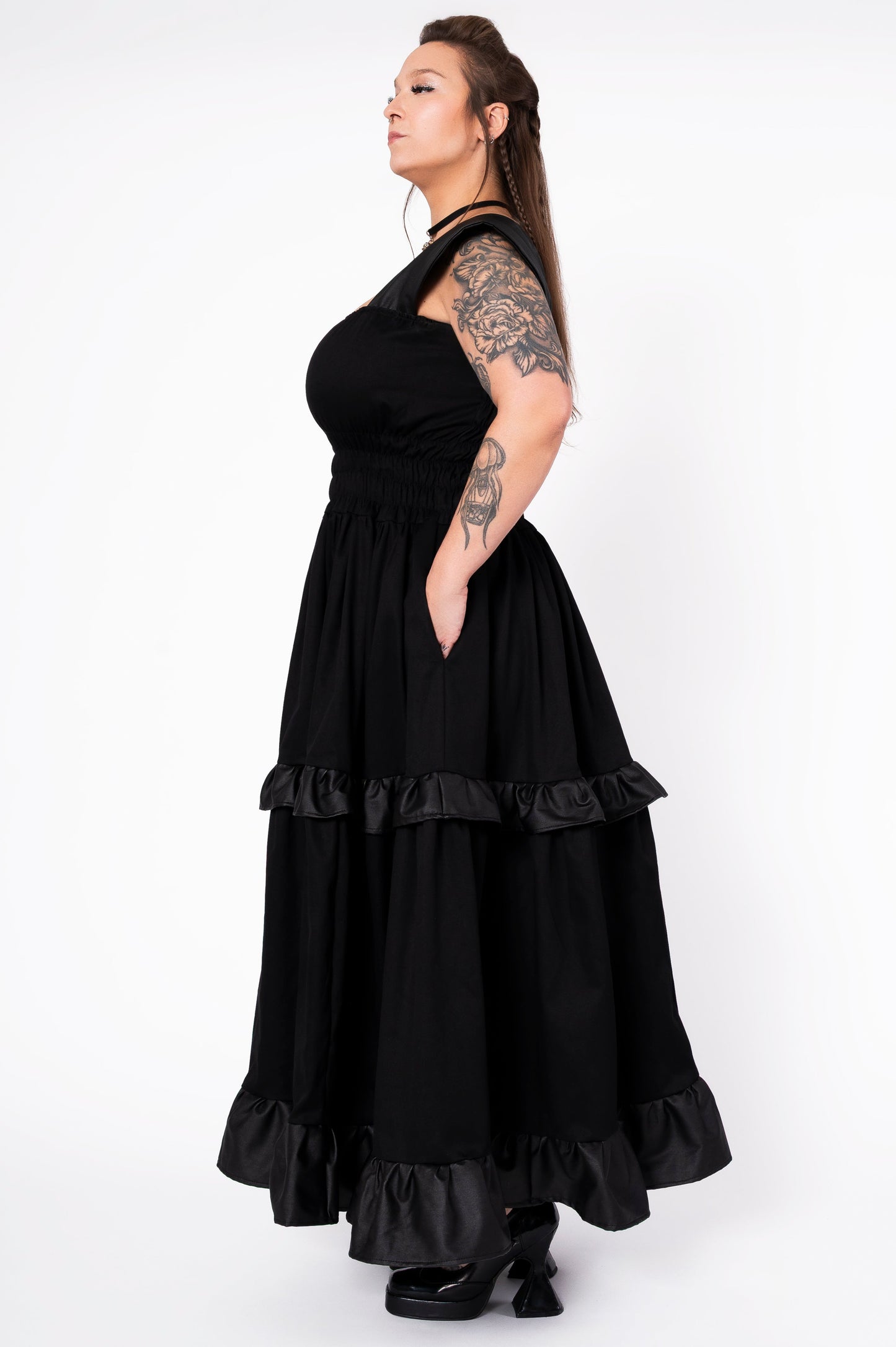 Requiem gown - black