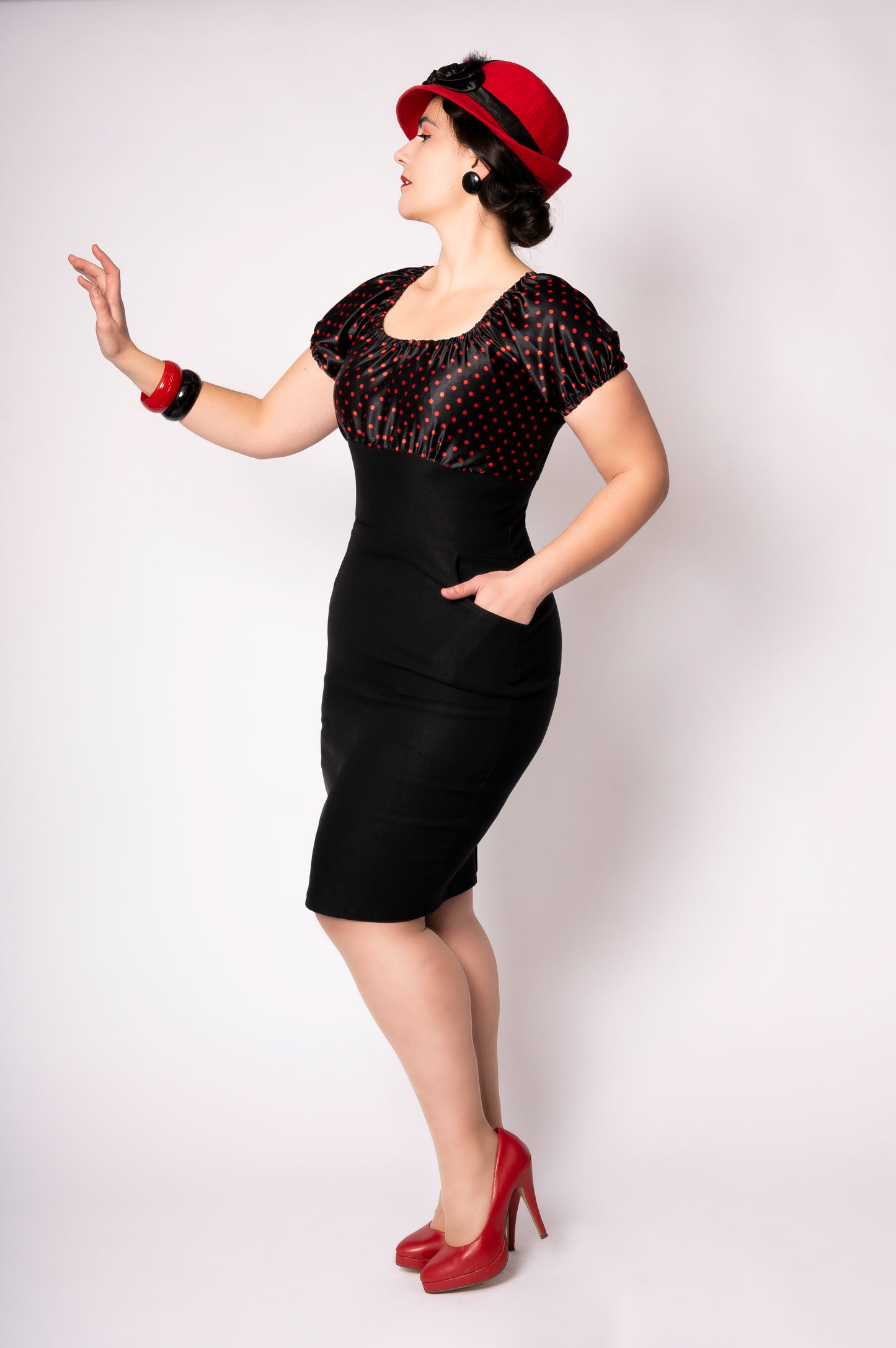 Speakeasy dress - black/red polka dots